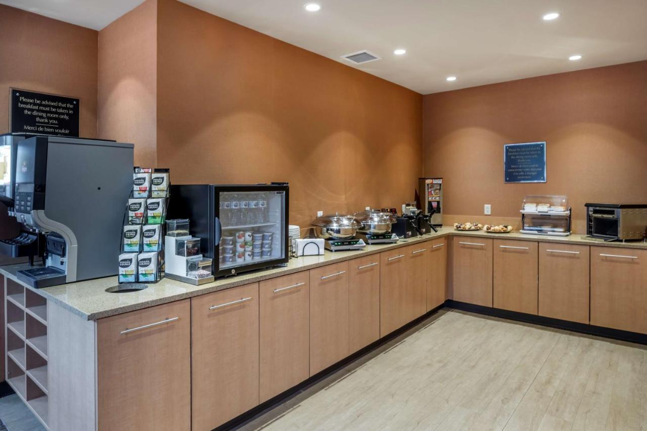 Best Western Plus, Bathurst Hotel & Suites Esterno foto