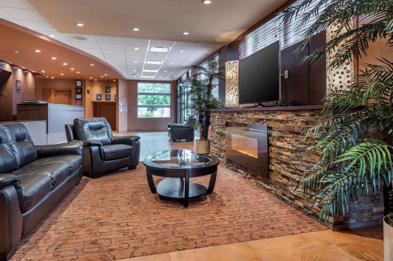 Best Western Plus, Bathurst Hotel & Suites Esterno foto