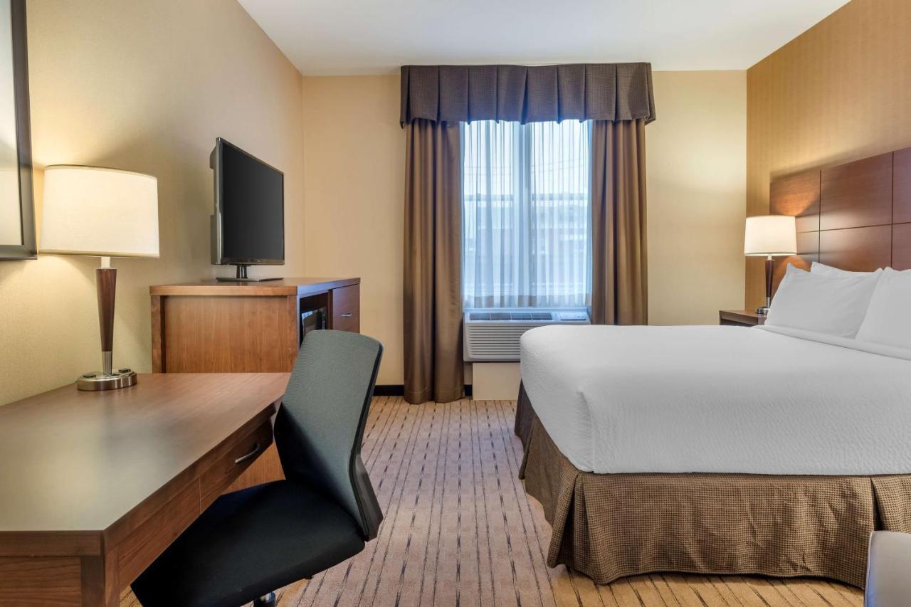 Best Western Plus, Bathurst Hotel & Suites Esterno foto