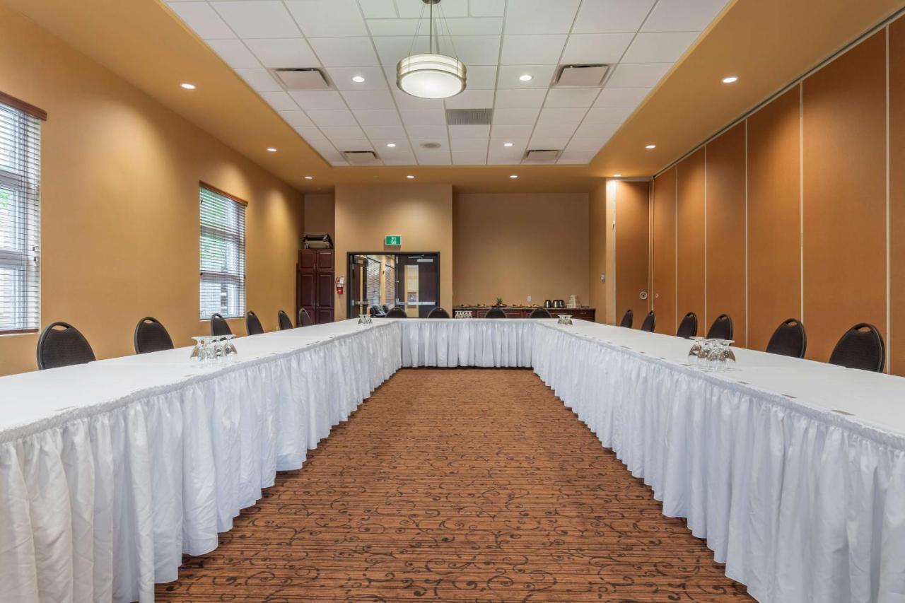 Best Western Plus, Bathurst Hotel & Suites Esterno foto