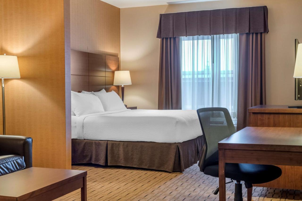 Best Western Plus, Bathurst Hotel & Suites Esterno foto