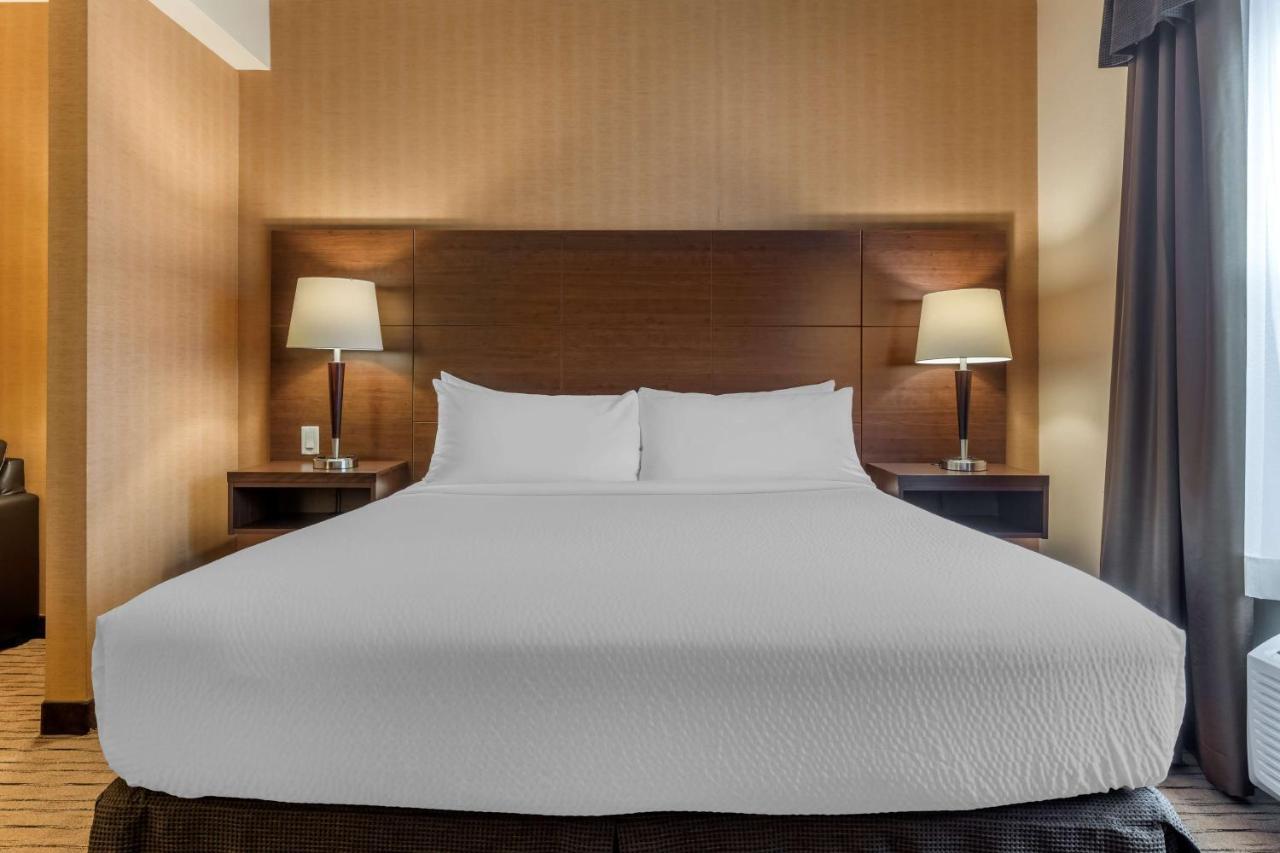Best Western Plus, Bathurst Hotel & Suites Esterno foto