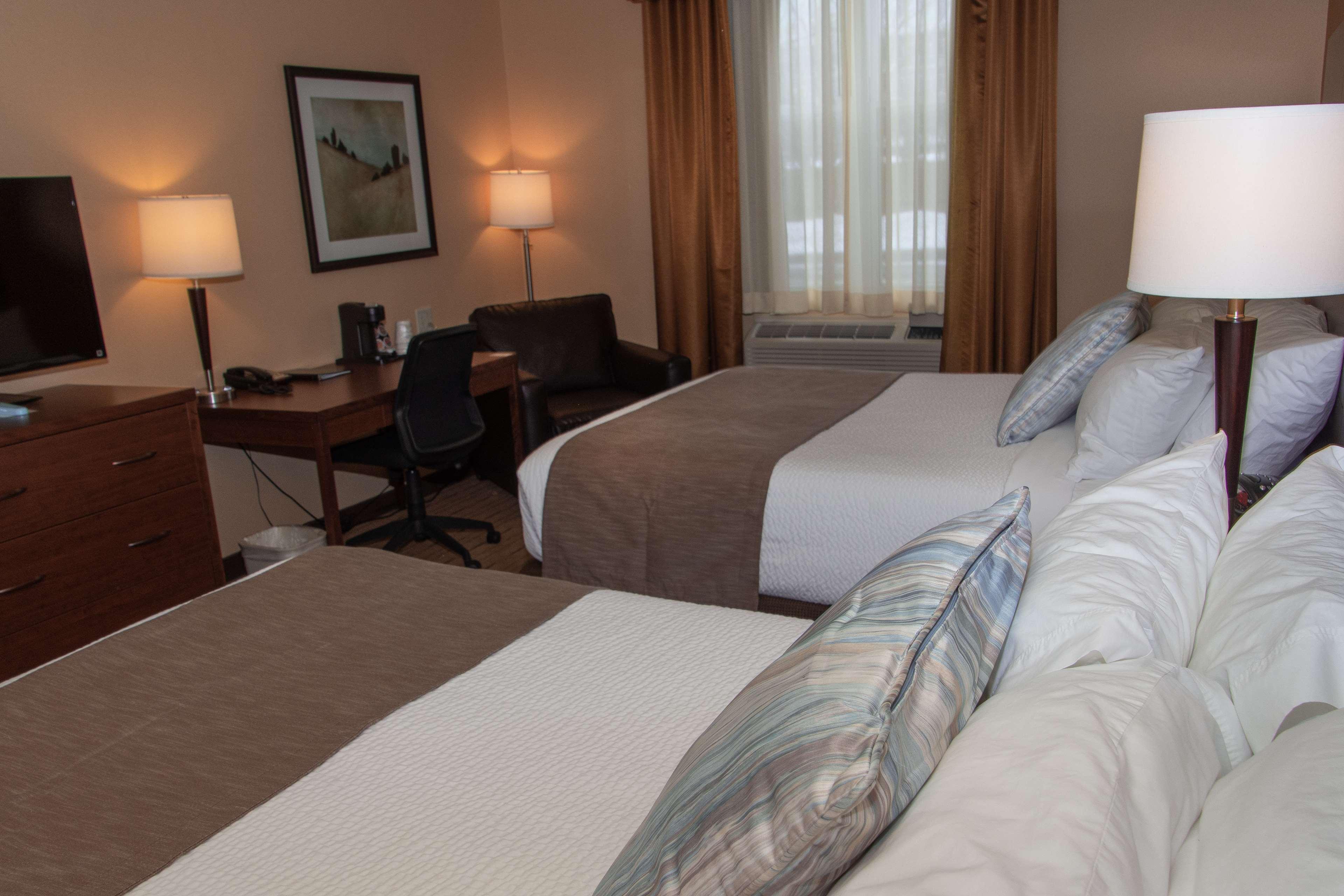 Best Western Plus, Bathurst Hotel & Suites Esterno foto