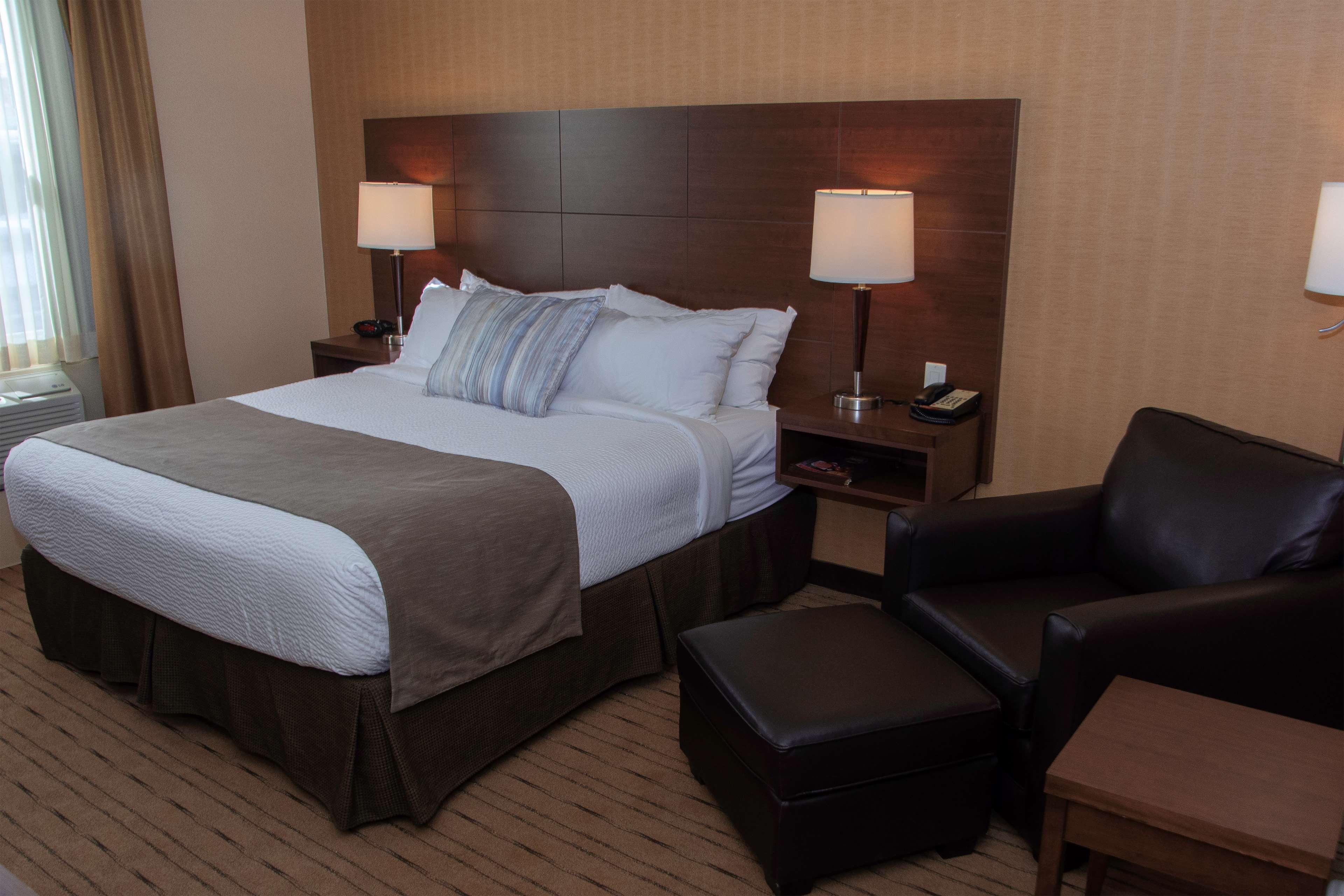 Best Western Plus, Bathurst Hotel & Suites Esterno foto